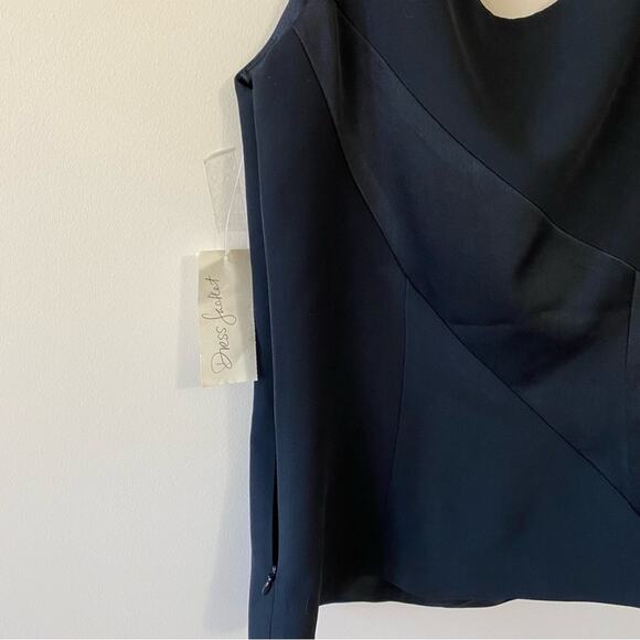 YL by YAIR Top Women’s Size 4 Black Sleeveless Satin Accent 3D Flowers Side Zip - Picture 2 of 7